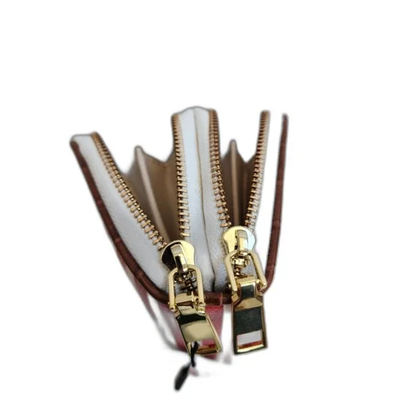 B BRENTANO Vegan Cute Dogs Graphic Patriotic Wallet Clutch NWT - Picture 6 of 7